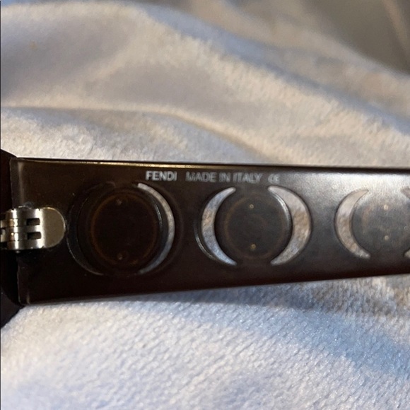 Genuine Vintage Fendi Sunglasses- Plastic Frame - Picture 4 of 16